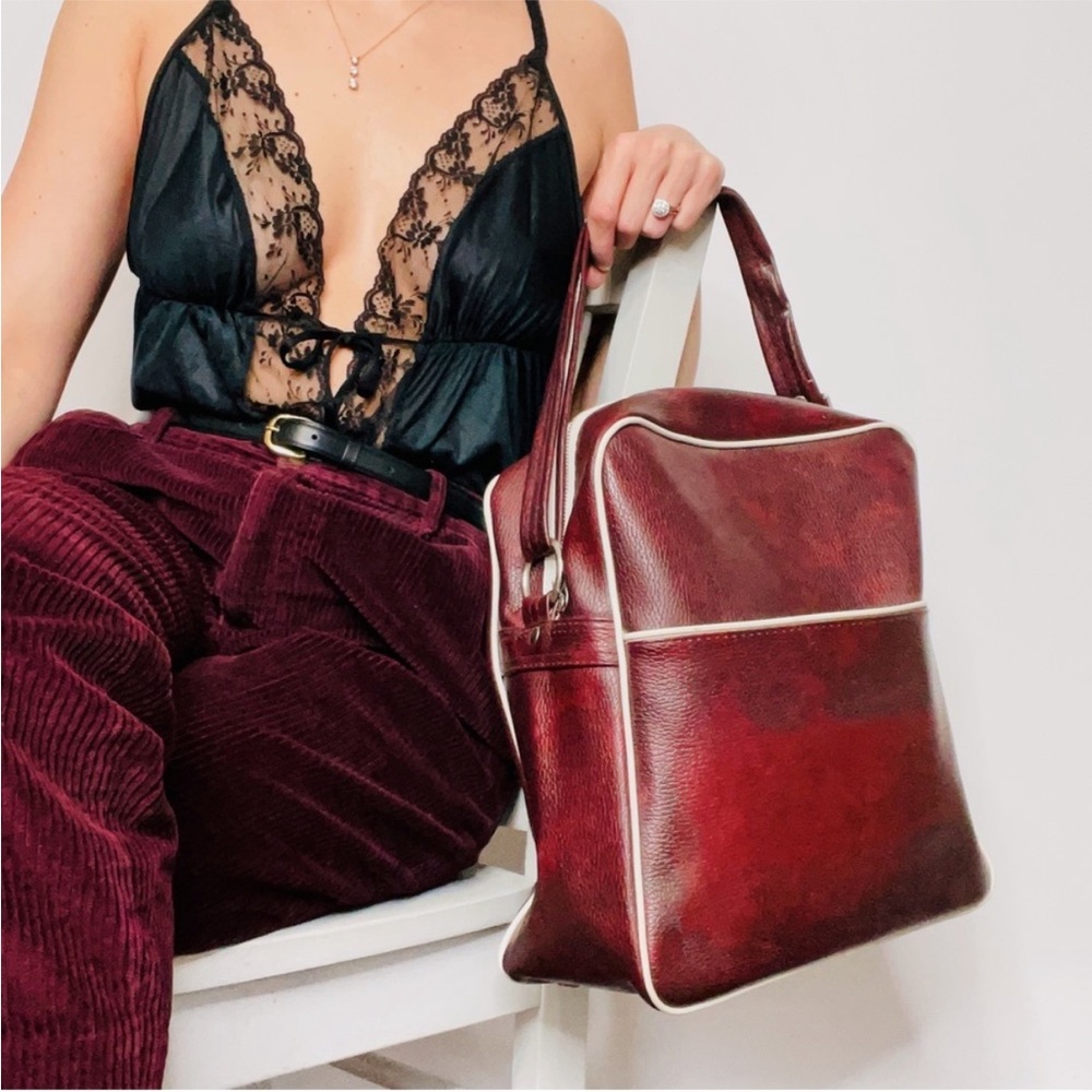 VINTAGE | Burgundy Duffel Faux Leather Travel Bowling Bag
